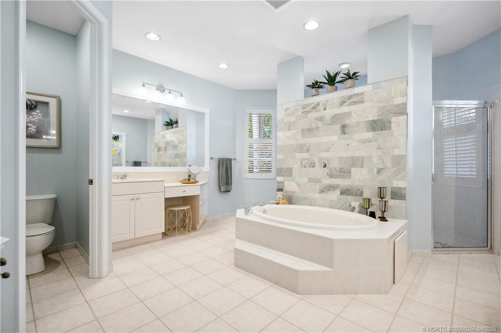 4473 SW Long Bay Drive