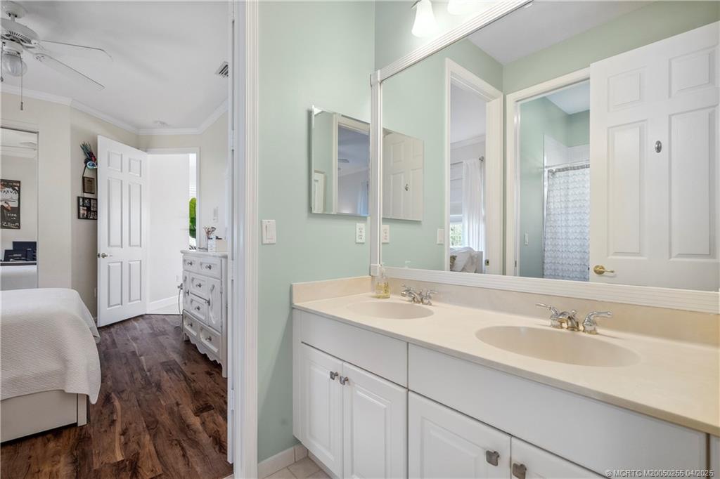 4473 SW Long Bay Drive