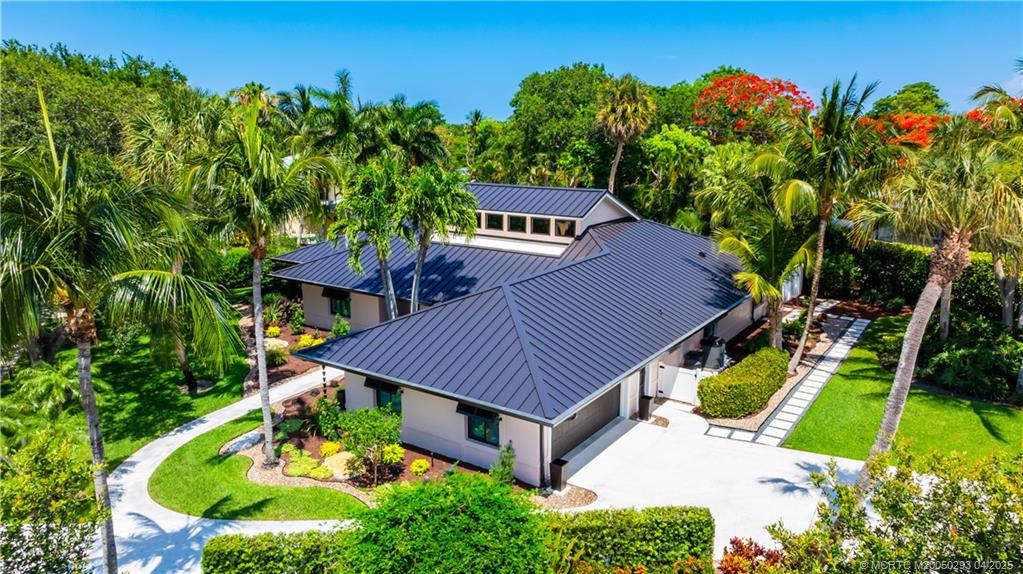 121 Hillcrest Drive