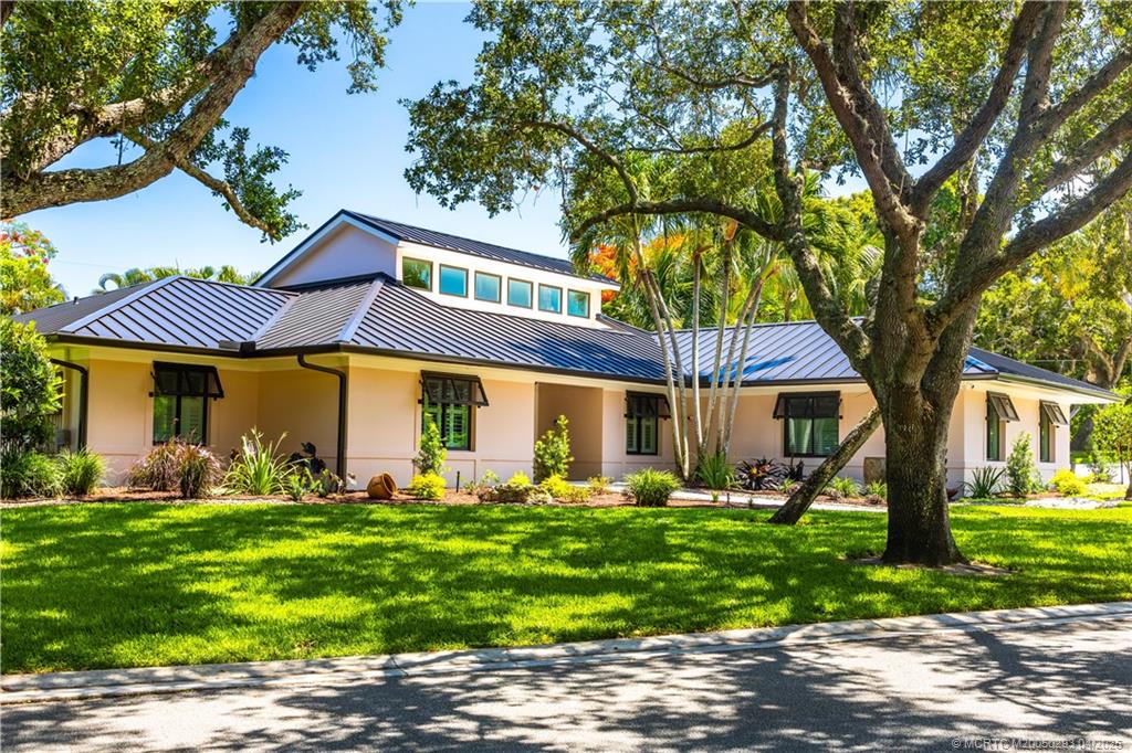 121 Hillcrest Drive