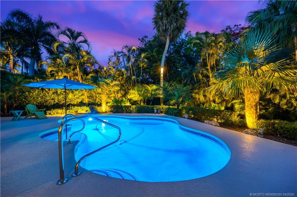 121 Hillcrest Drive