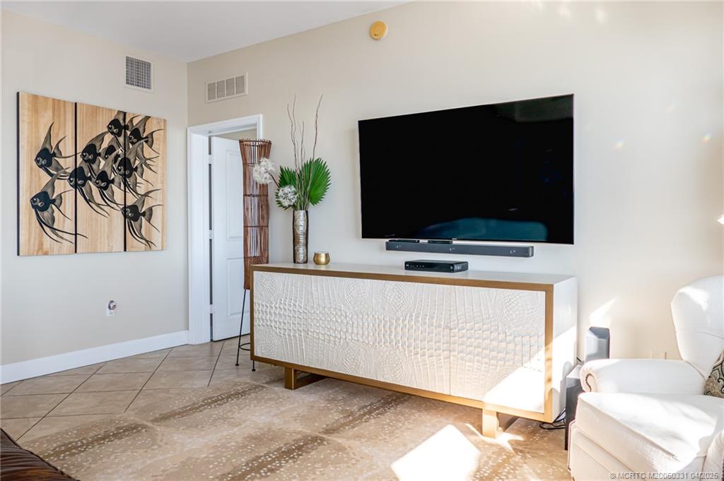 675 NW Flagler Avenue 201