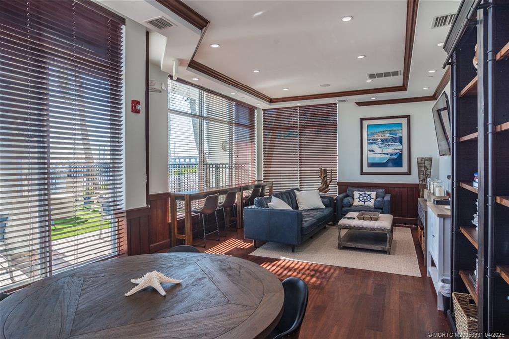 675 NW Flagler Avenue 201