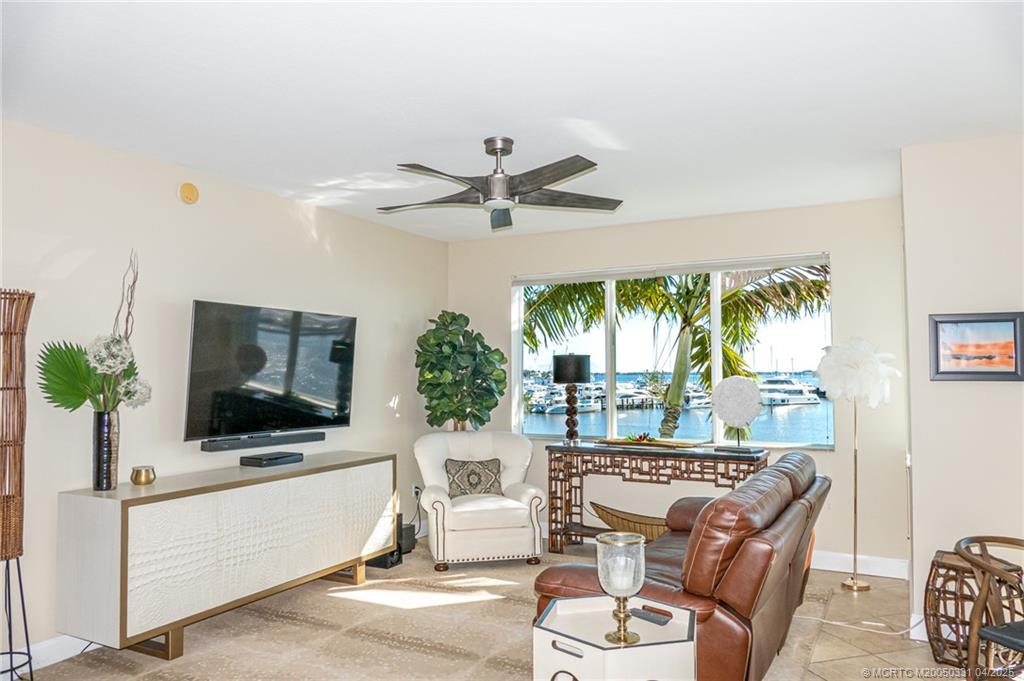 675 NW Flagler Avenue 201