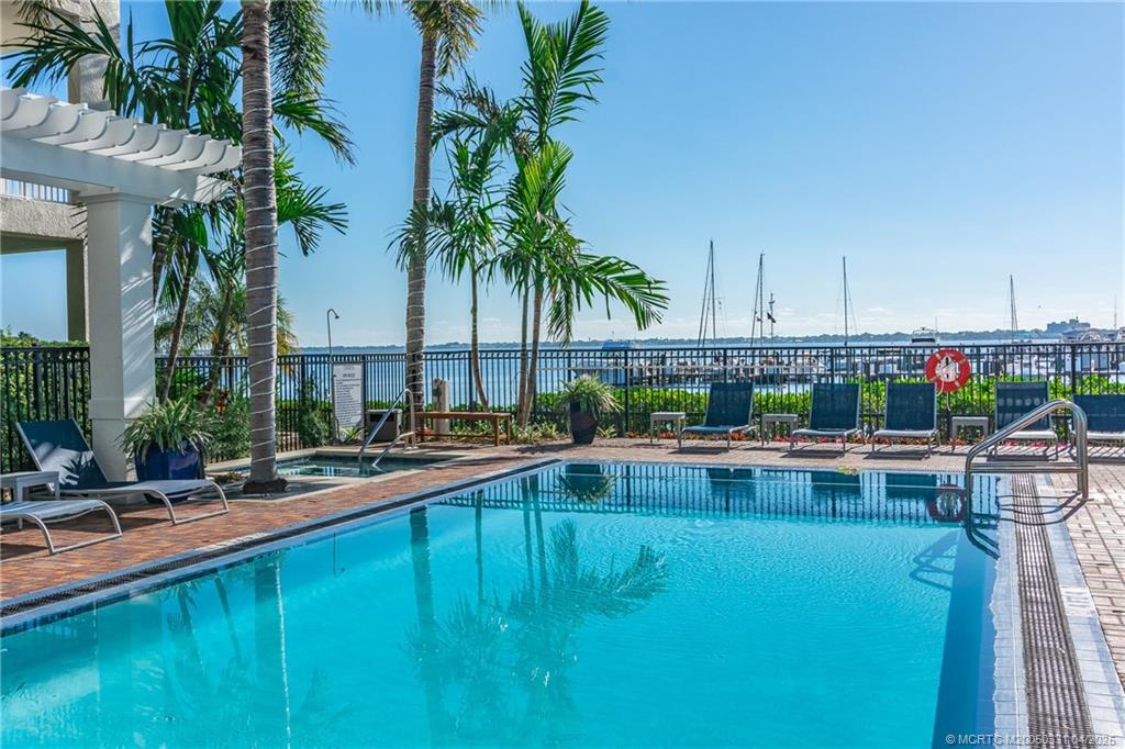 675 NW Flagler Avenue 201