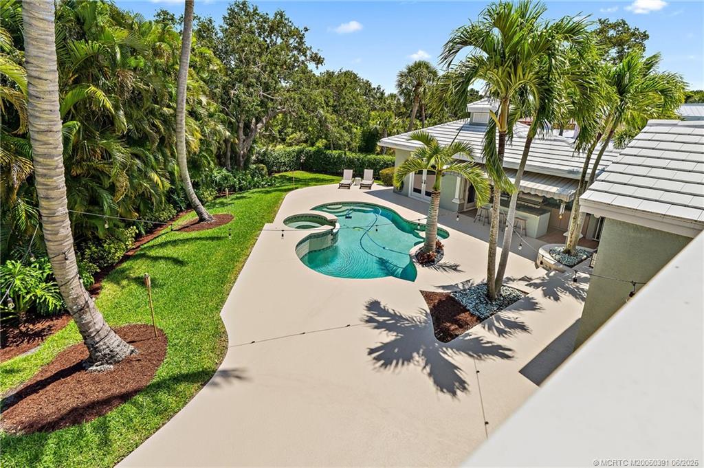 11 Castle Hill Way