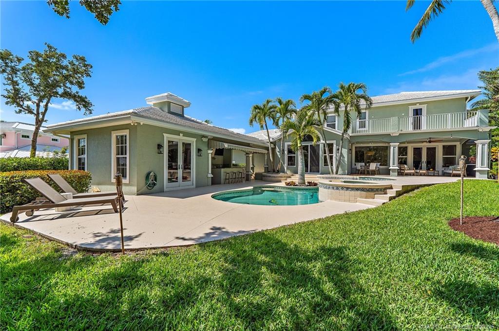 11 Castle Hill Way