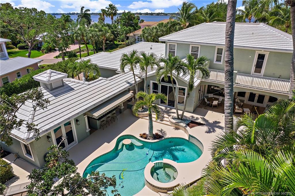 11 Castle Hill Way