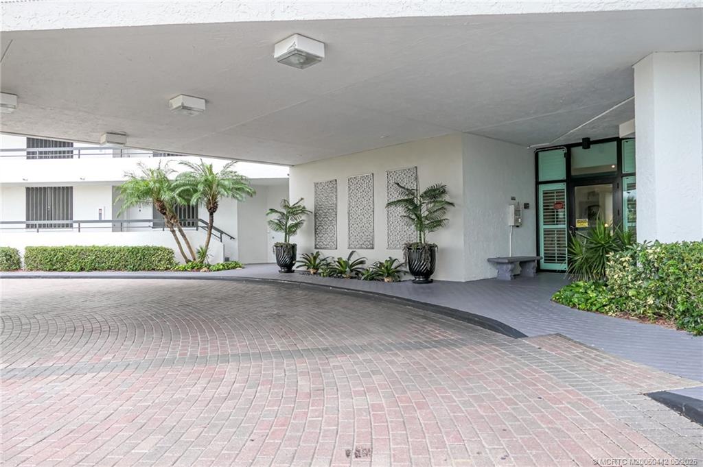 8800 S Ocean Drive 301