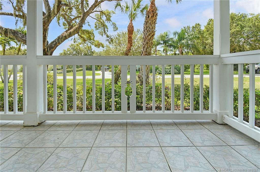 5327 SE Reef Way