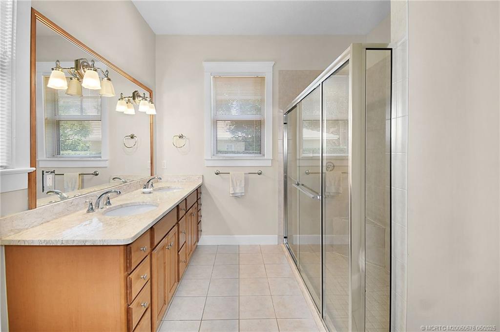 5327 SE Reef Way