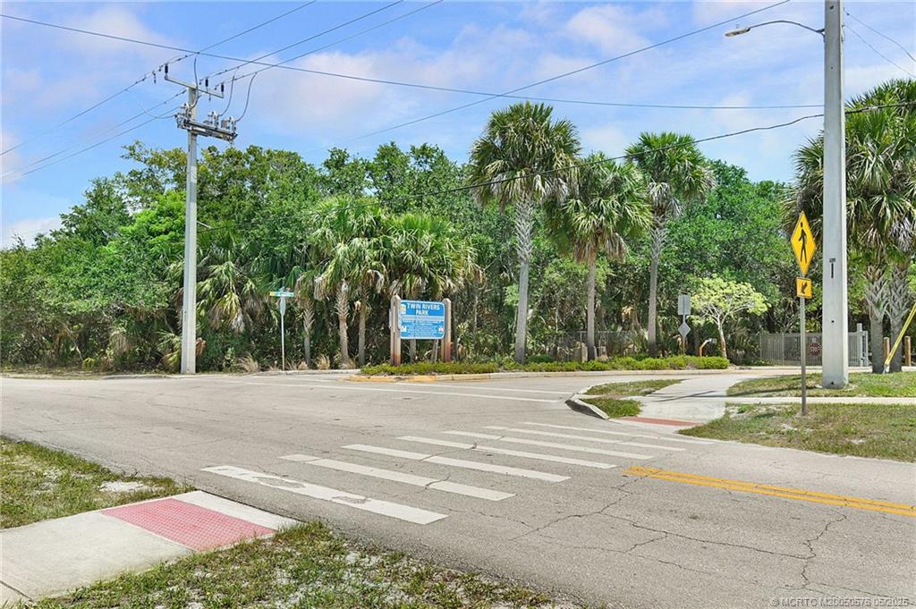 5327 SE Reef Way
