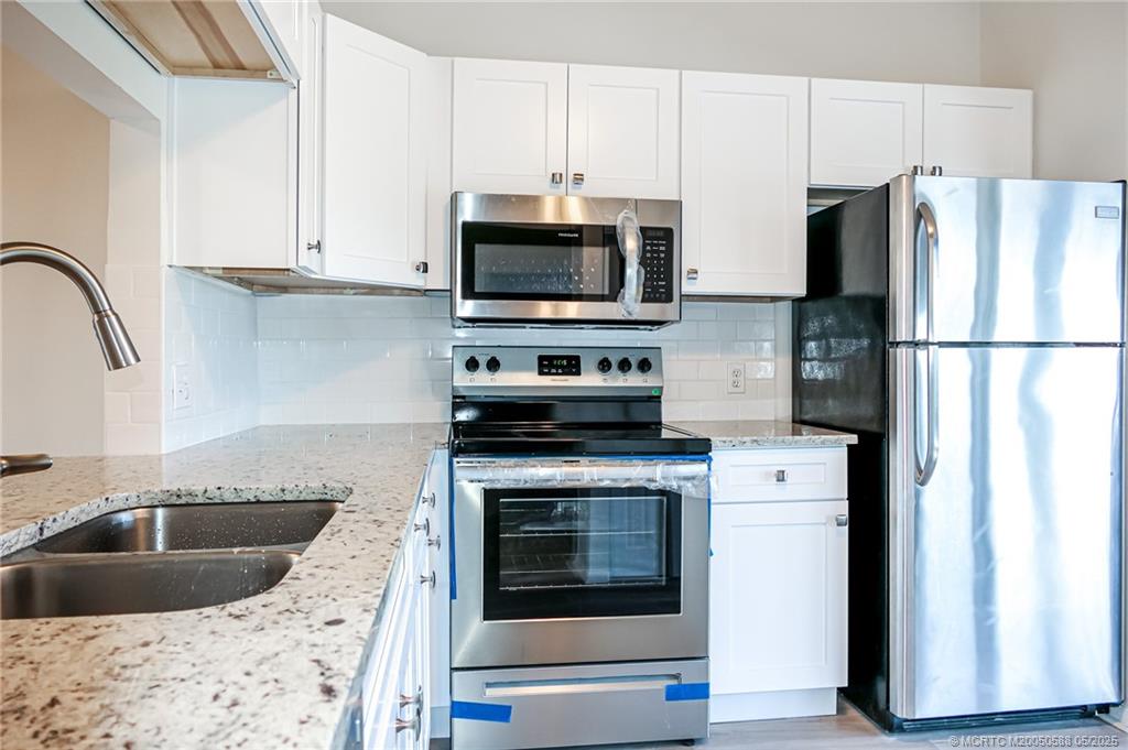 1585 NE Beacon Drive NE 1107