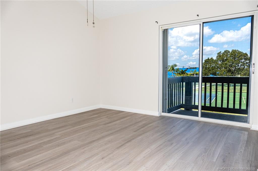 1585 NE Beacon Drive NE 1107