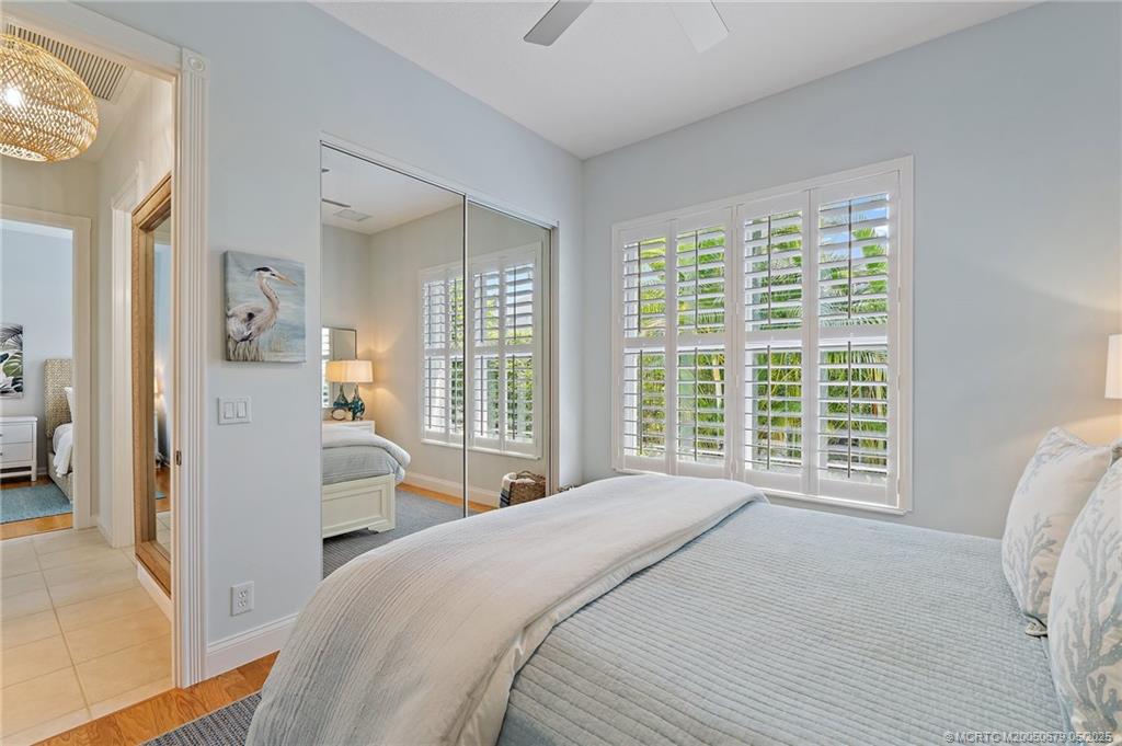 922 SW Lighthouse Drive