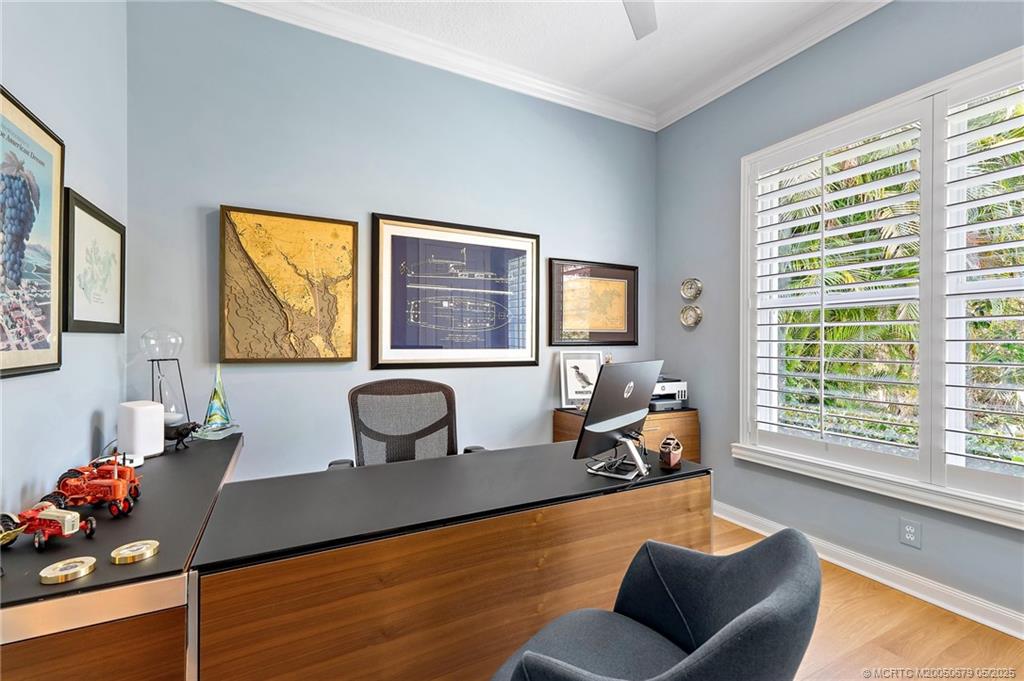 922 SW Lighthouse Drive