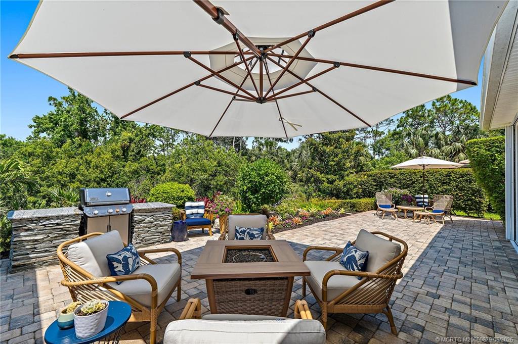 922 SW Lighthouse Drive