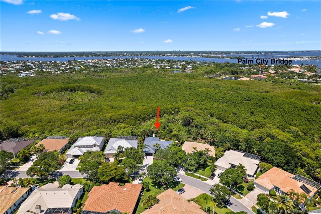 922 SW Lighthouse Drive