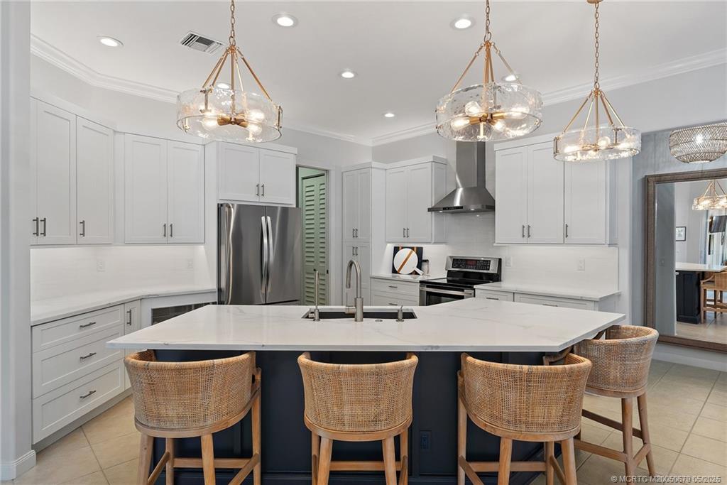 922 SW Lighthouse Drive