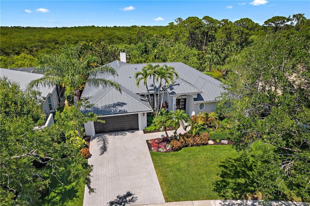 922 SW Lighthouse Drive