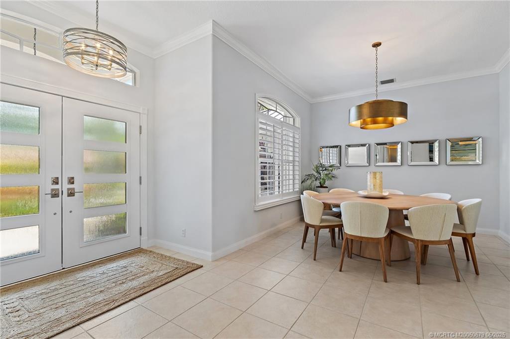 922 SW Lighthouse Drive