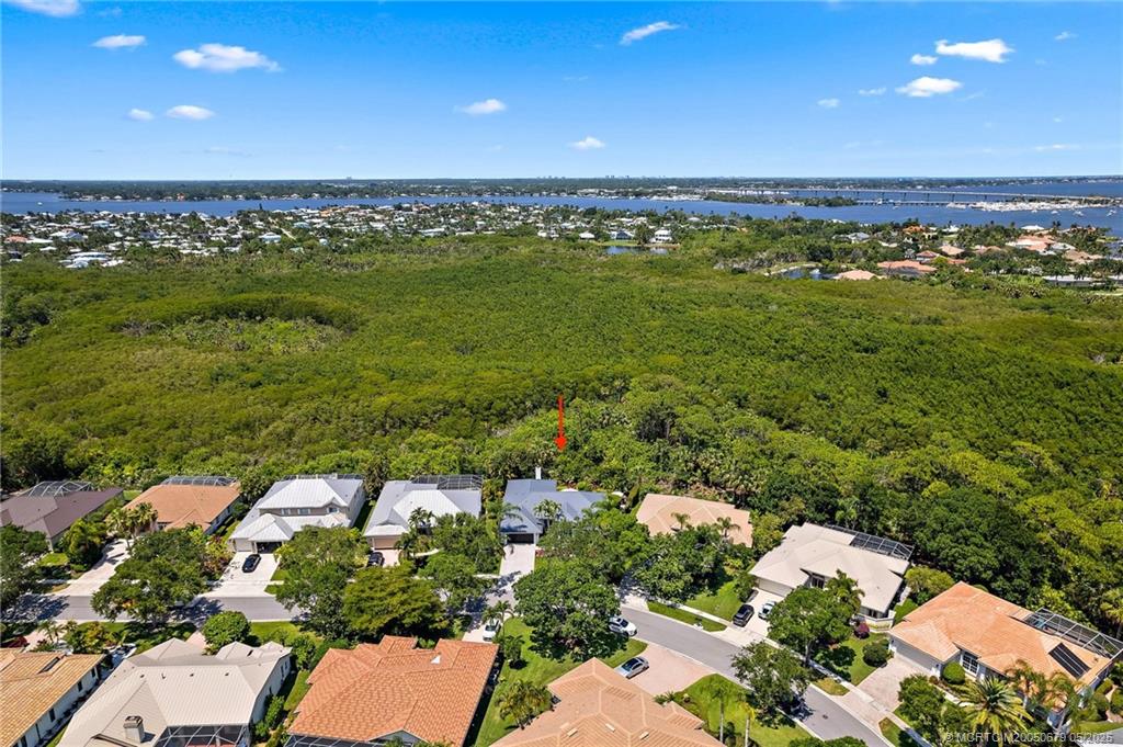 922 SW Lighthouse Drive