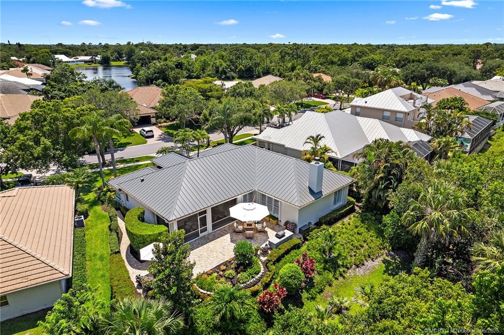 922 SW Lighthouse Drive