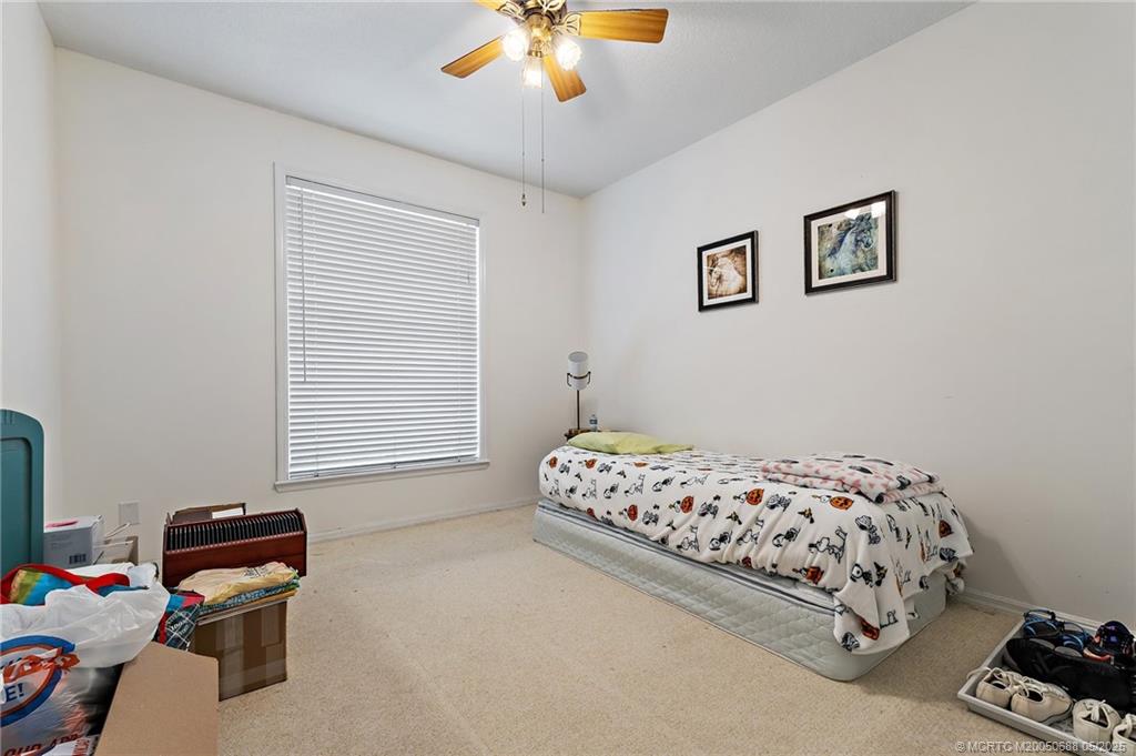 579 SE Meadow Wood Way