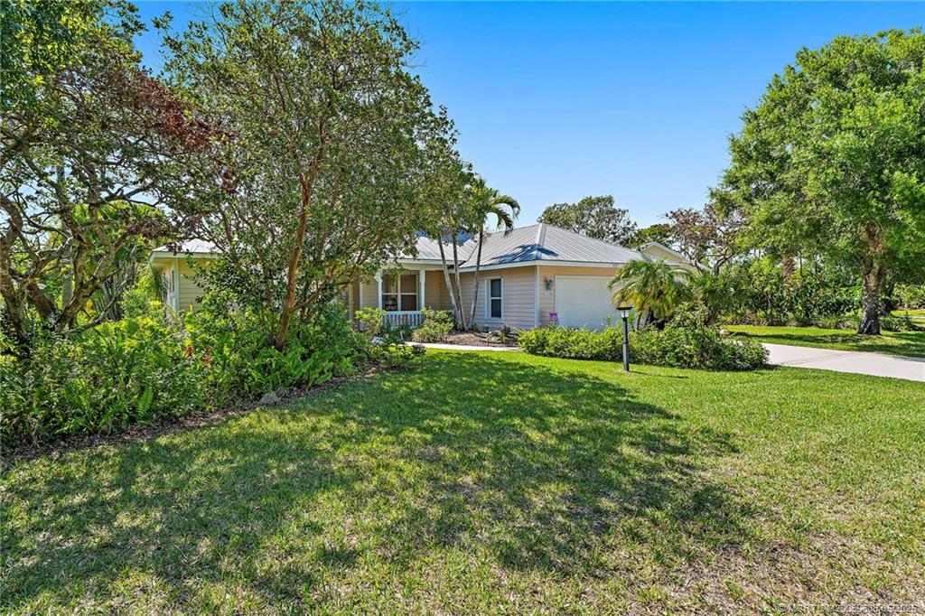 579 SE Meadow Wood Way