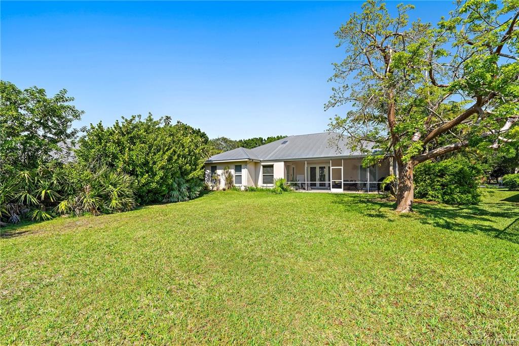 579 SE Meadow Wood Way