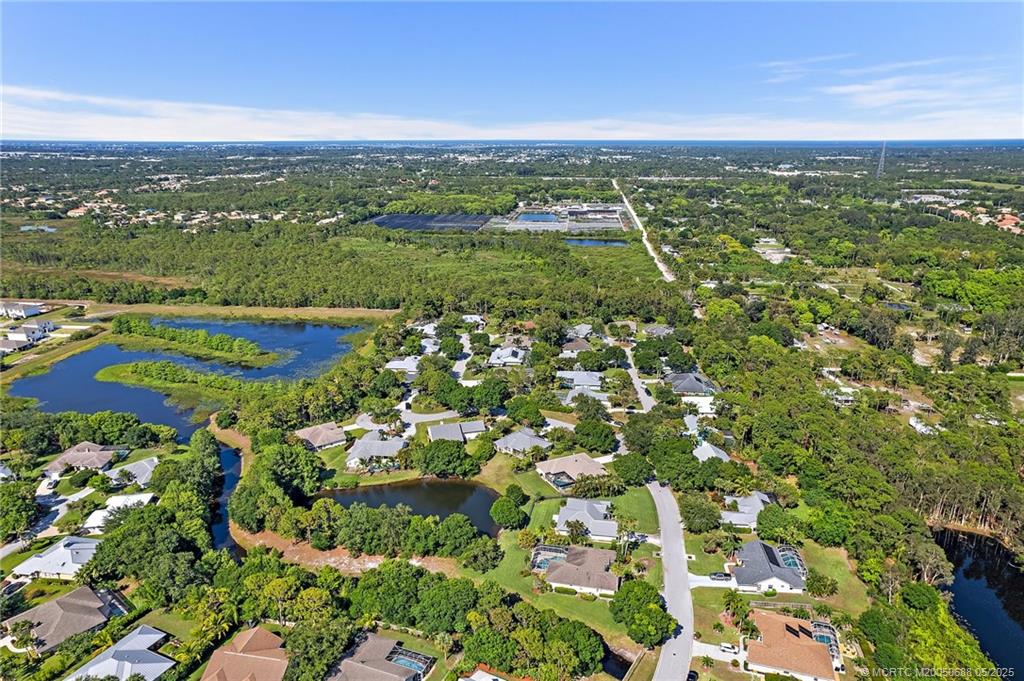 579 SE Meadow Wood Way