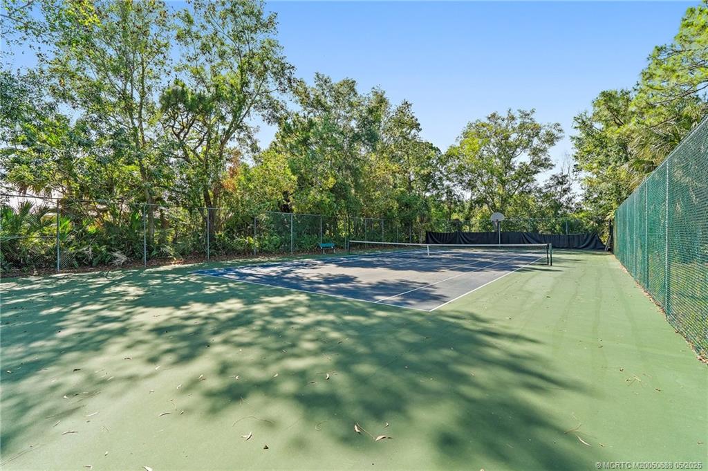 579 SE Meadow Wood Way