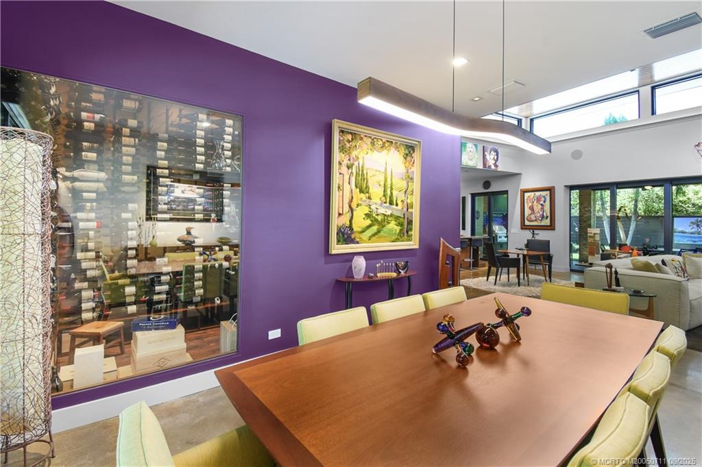 314 SE Pelican Drive