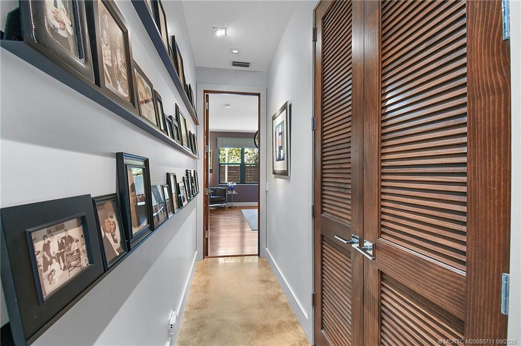 314 SE Pelican Drive