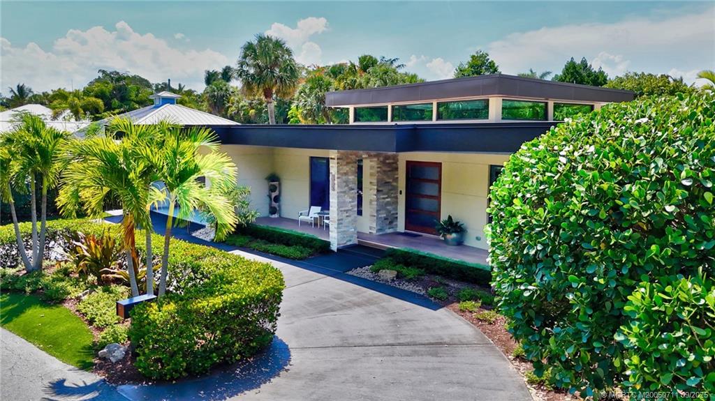 314 SE Pelican Drive