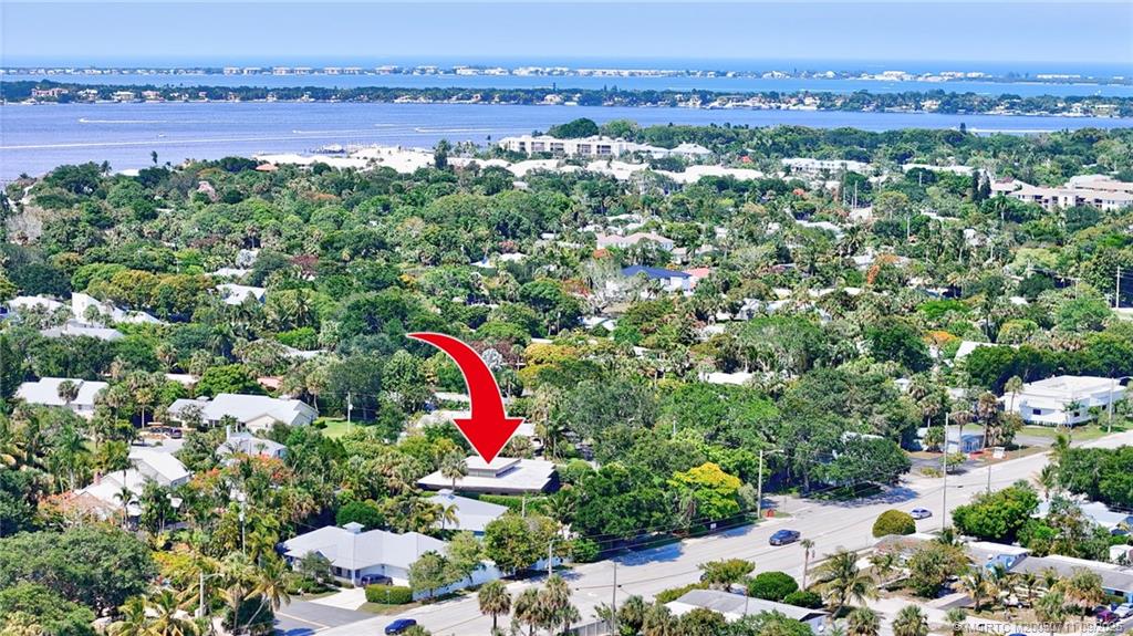 314 SE Pelican Drive