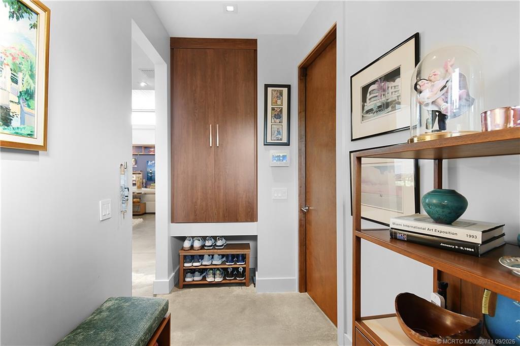 314 SE Pelican Drive