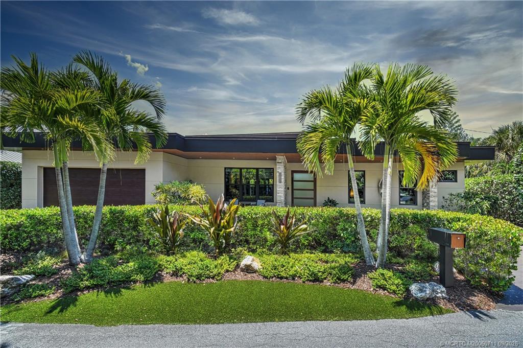 314 SE Pelican Drive