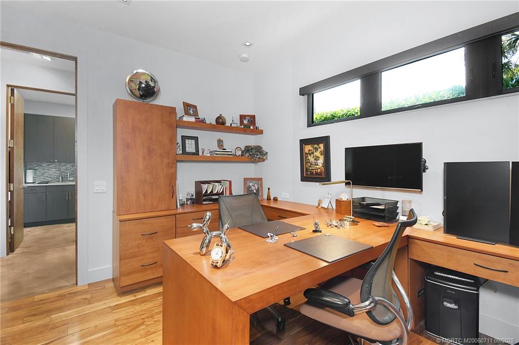 314 SE Pelican Drive