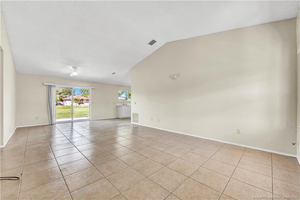 2832 SW Ann Arbor Road