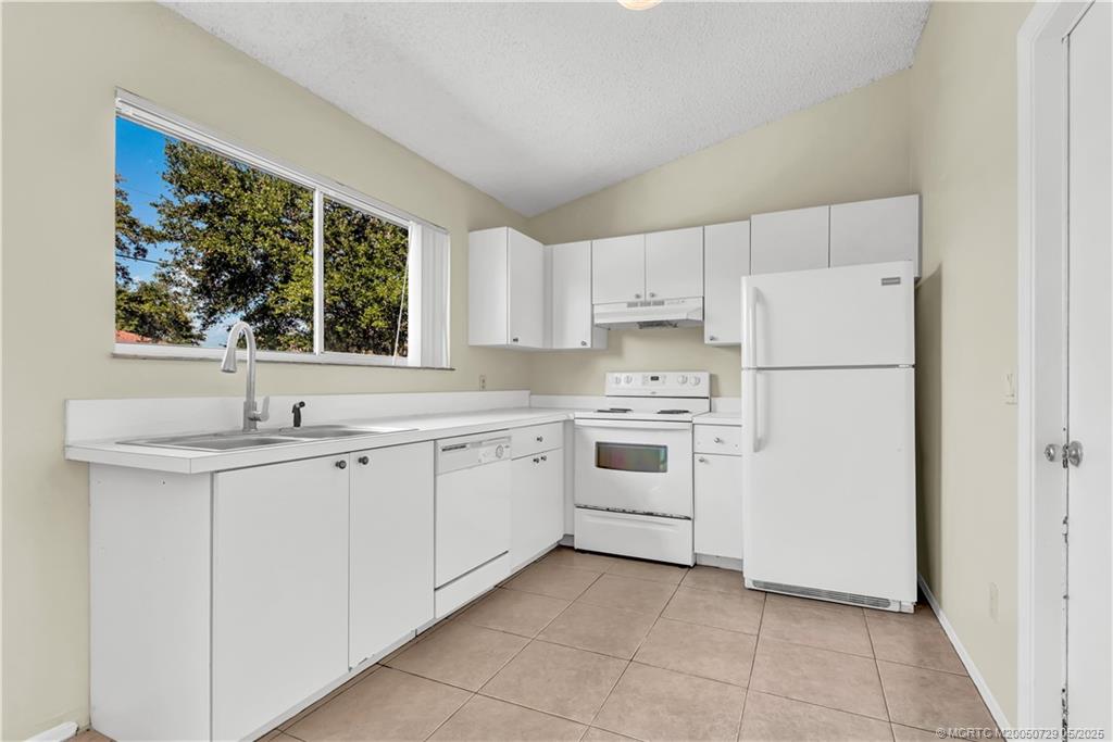 2832 SW Ann Arbor Road