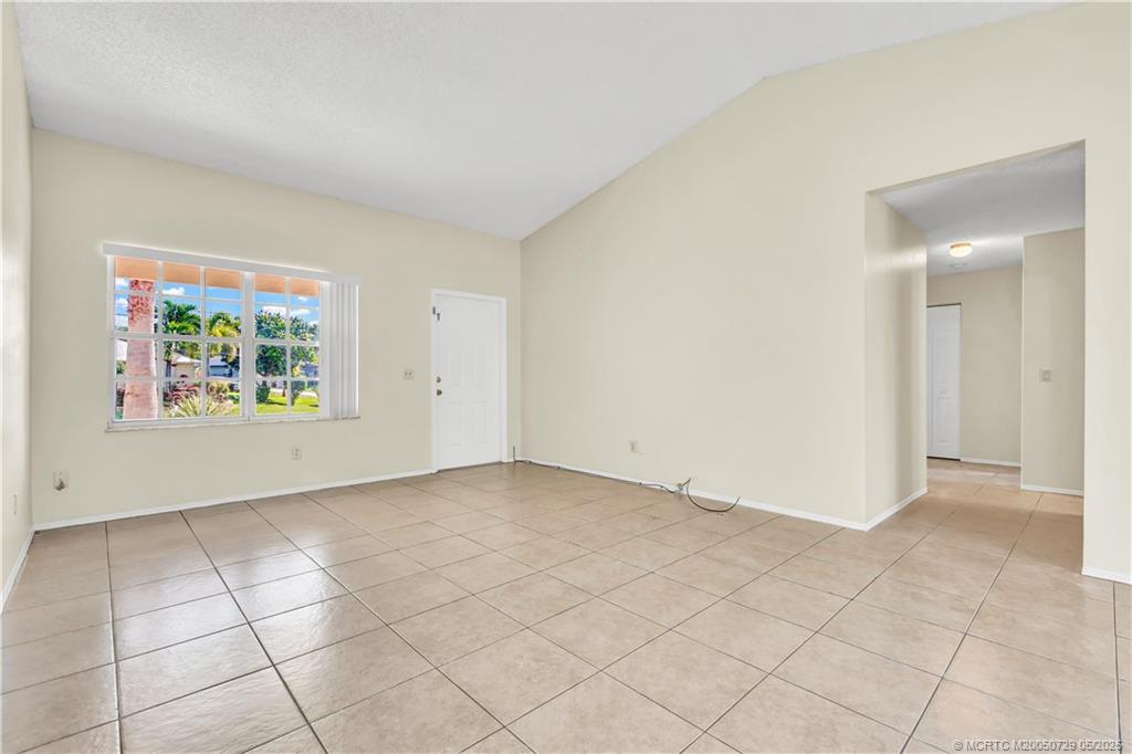 2832 SW Ann Arbor Road