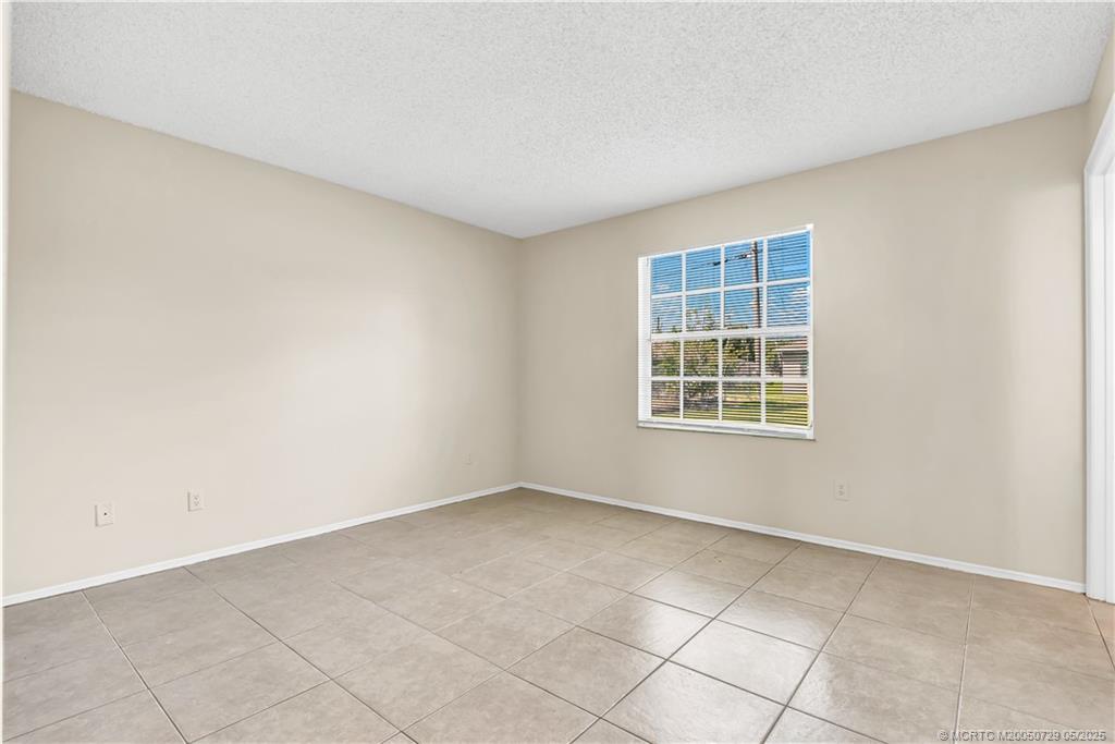 2832 SW Ann Arbor Road