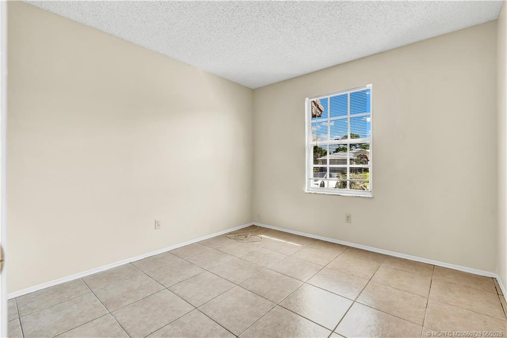 2832 SW Ann Arbor Road