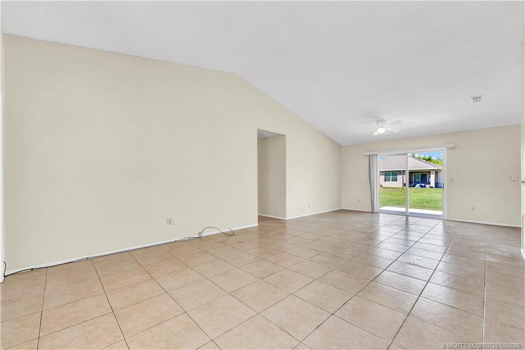 2832 SW Ann Arbor Road