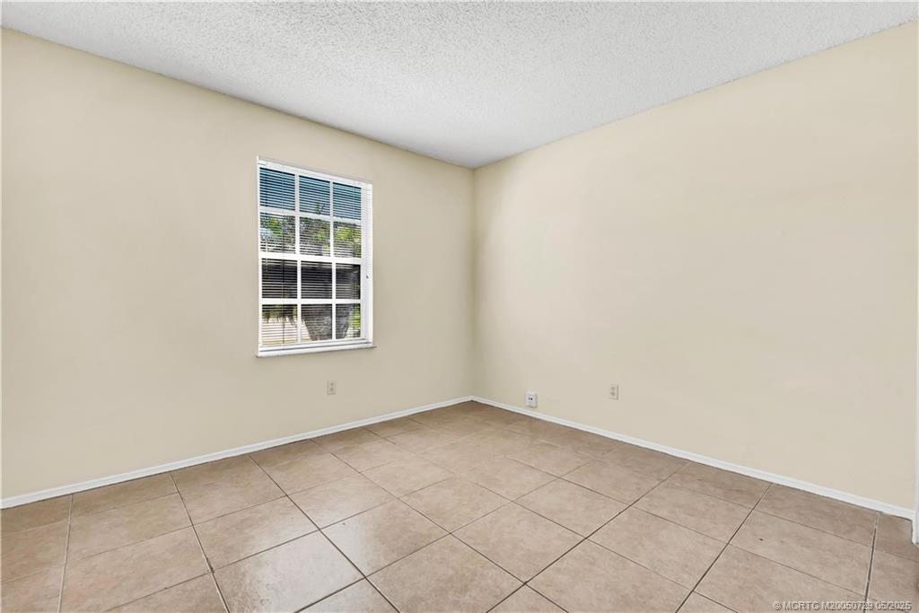 2832 SW Ann Arbor Road