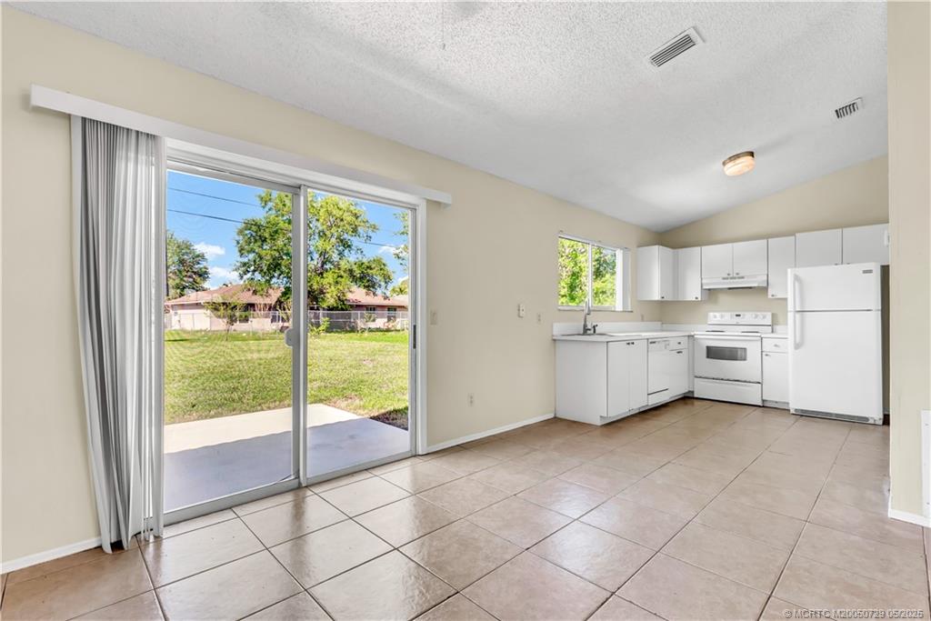 2832 SW Ann Arbor Road