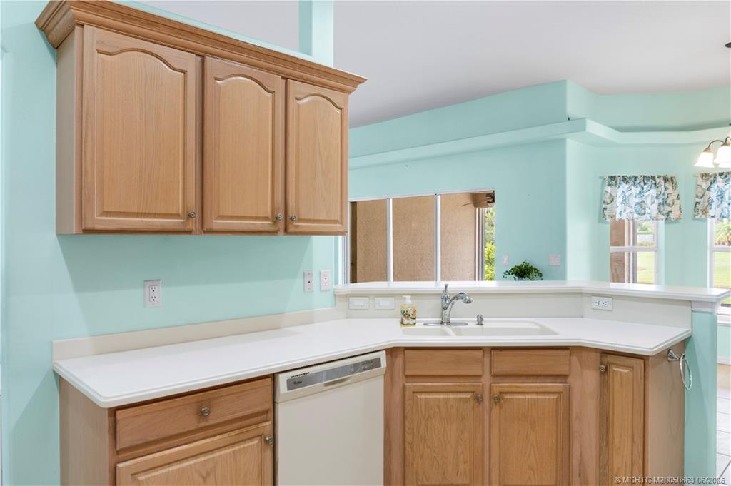 5505 SW Temple Terrace SW