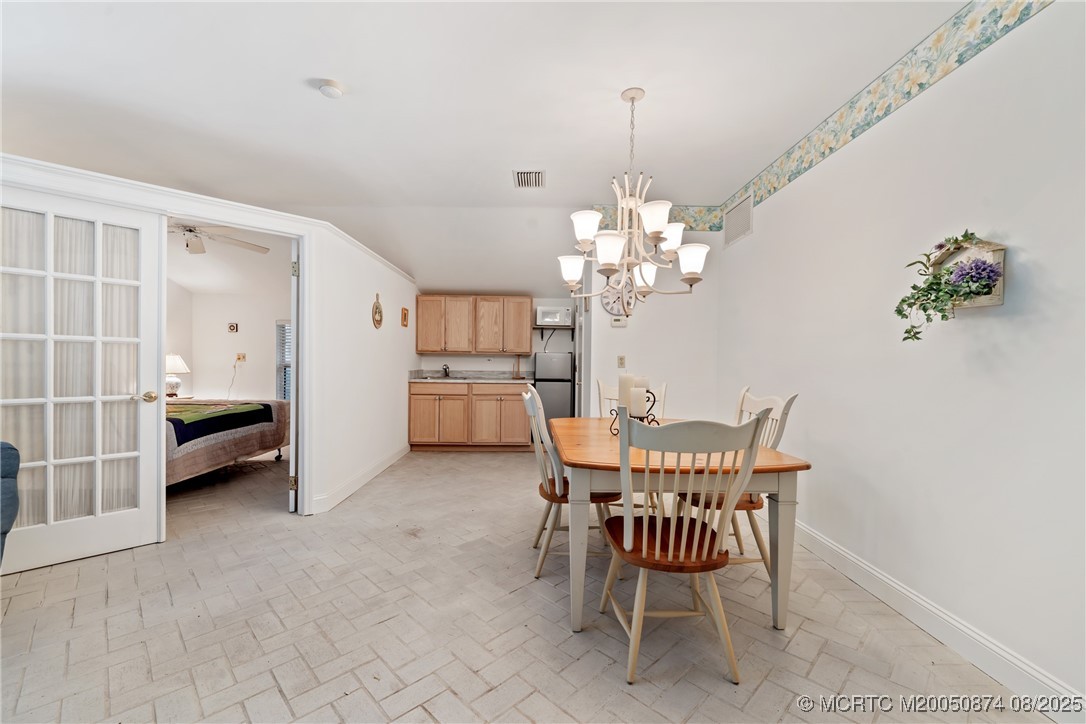1752 SW Crane Creek Circle