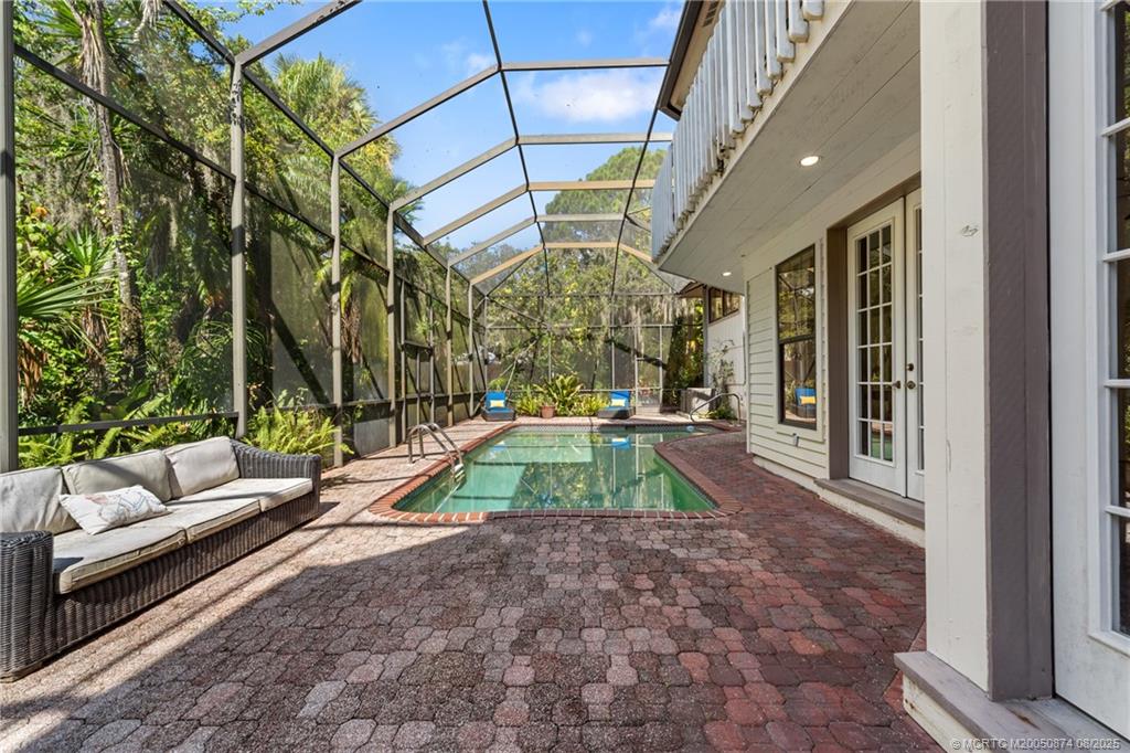 1752 SW Crane Creek Circle